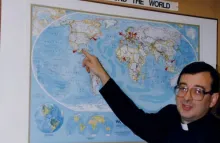 https://marianos.org/sites/default/files/field/image/000_fr_kaz_pointing_to_mexico.jpg