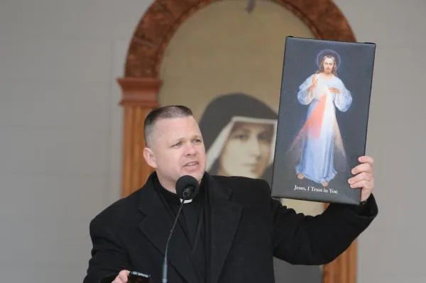 https://marianos.org/sites/default/files/field/image/1304fc_mercy_sunday_114.jpg